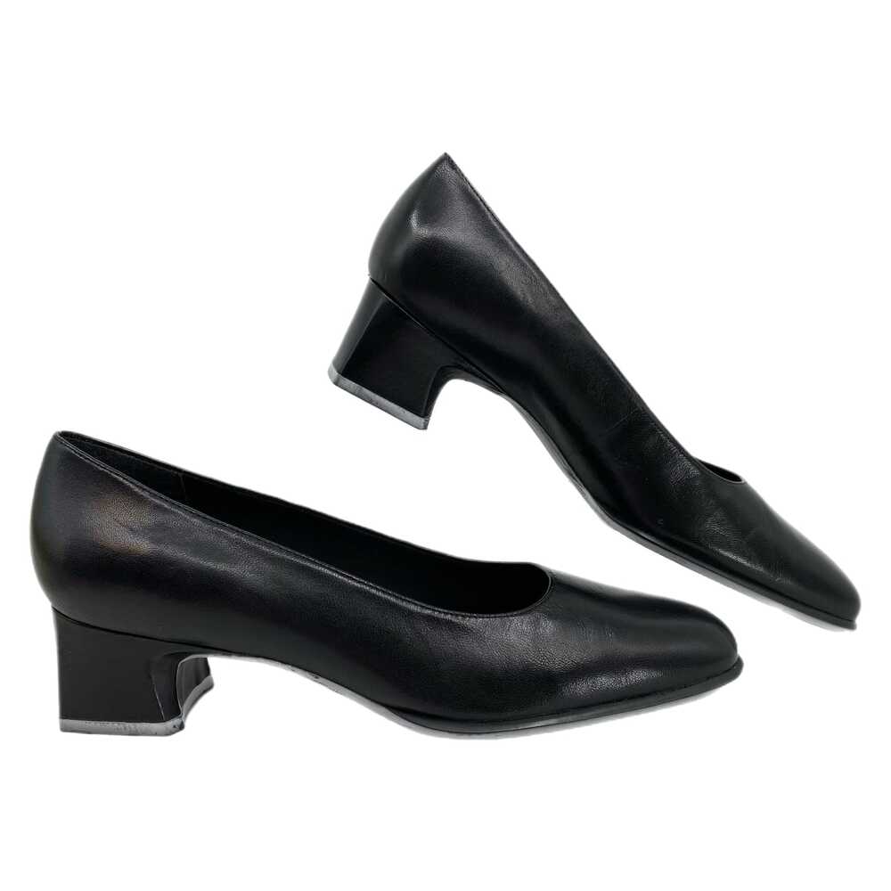 Easy Spirit Classic Black Square Toe Heels | Size 9